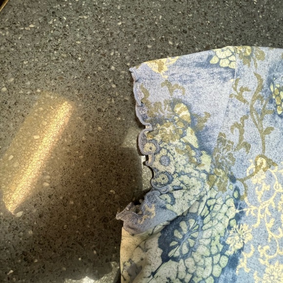 Ladies TeeCo Pullover Size M 100% polyester light blue print - Picture 12 of 16